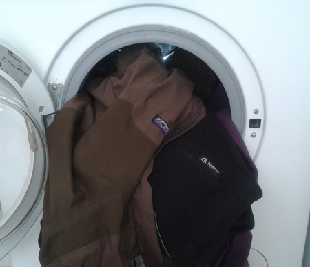 waschmaschine_mit_synthetikkleidung